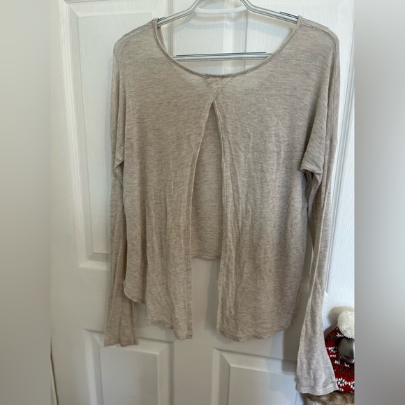 Open back long sleeve - Picture 2 of 2